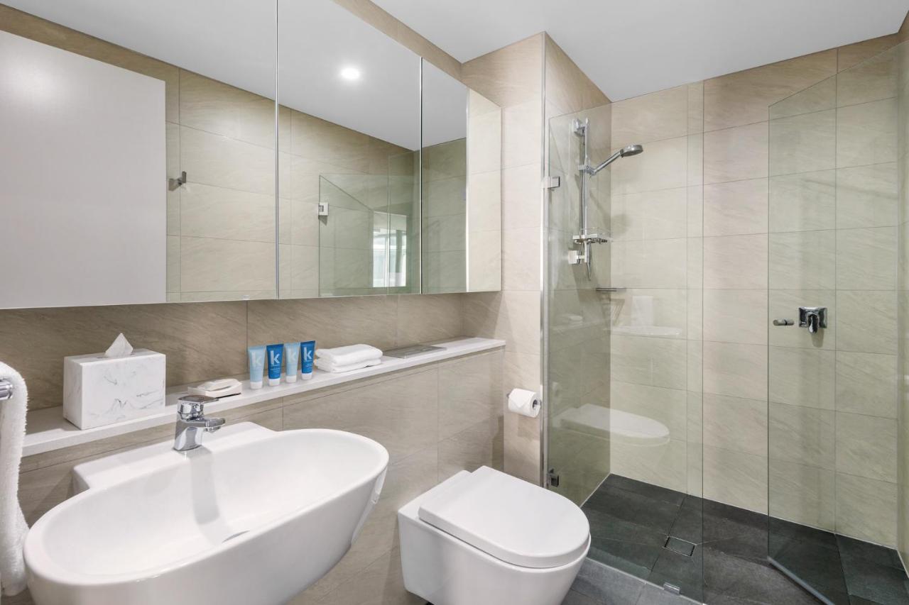 Meriton Suites Chatswood Sydney Exterior photo Bathroom