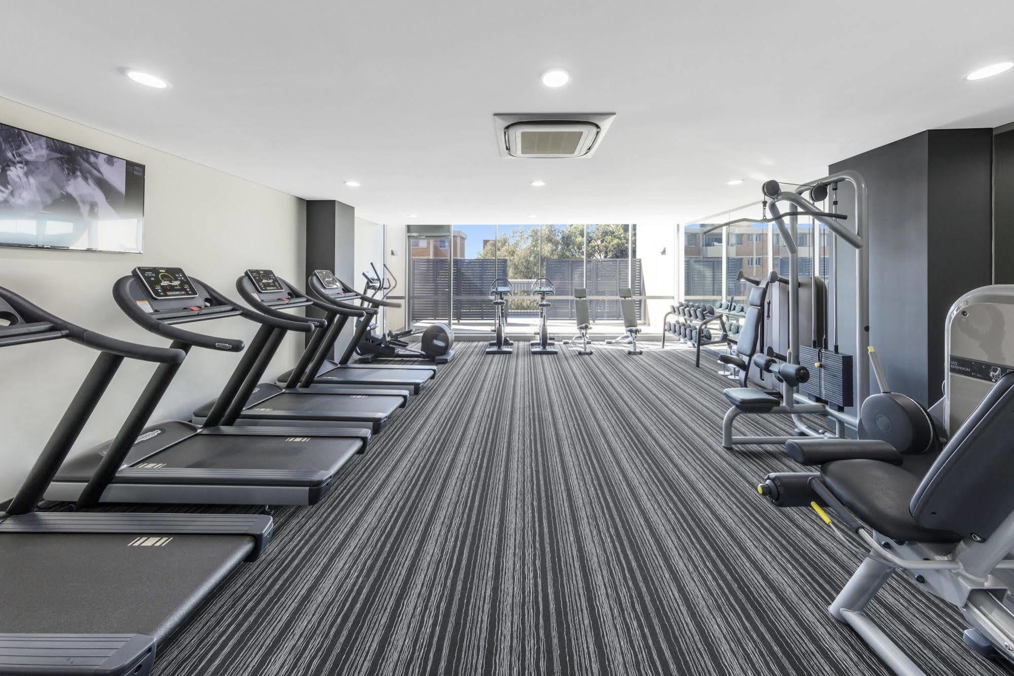Meriton Suites Chatswood Sydney Exterior photo The gym at the hotel